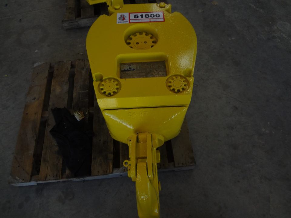 DUE-51800 83A 100 TON TRAVELING BLOCK 