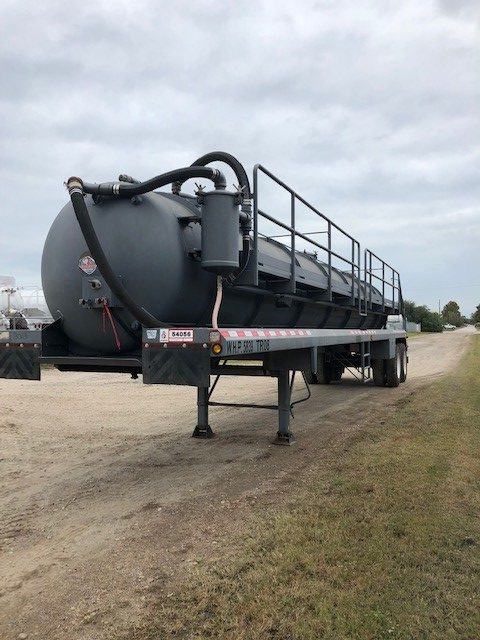 DUE 54056: DRAGON 130BBL SPRING RIDE STEEL VACUUM TRAILER